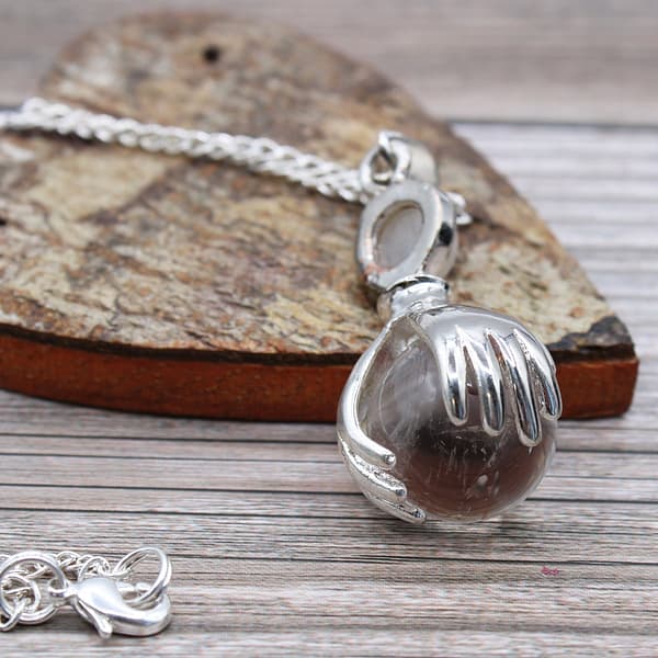 collares con piedras naturales